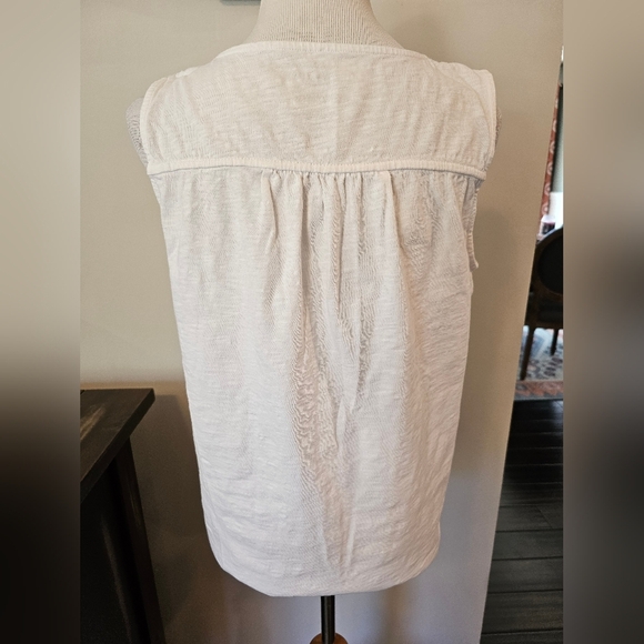 Talbots Women's Size Medium White Blue Square Neck Embroidered Sleeveless Top - Picture 10 of 10